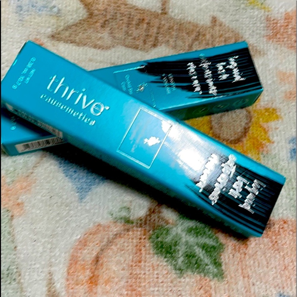 Thrive Black Mascara